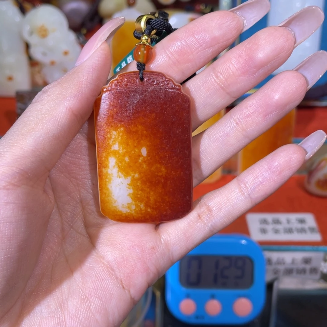 寒***。和田玉未镶嵌挂件