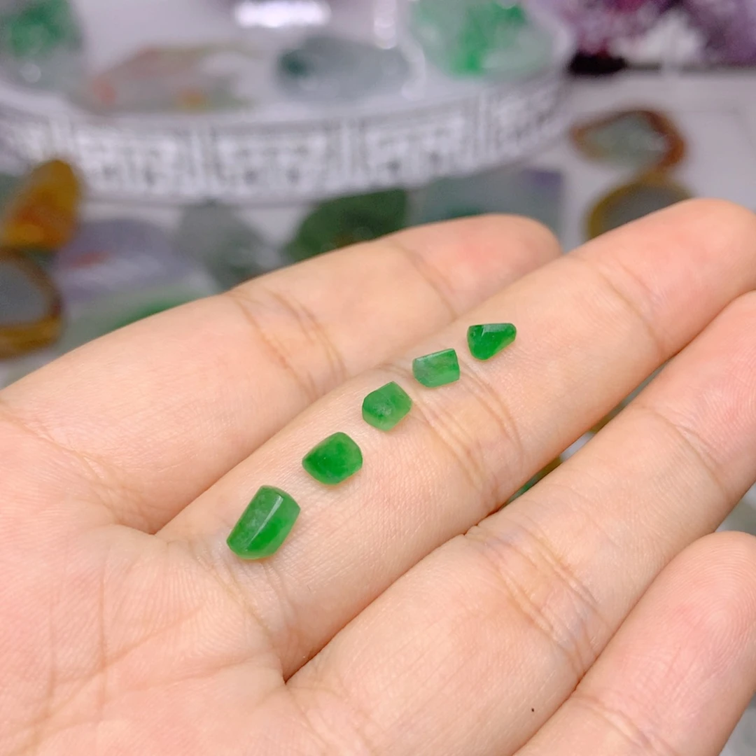 定制翡翠未镶嵌天然翡翠定制