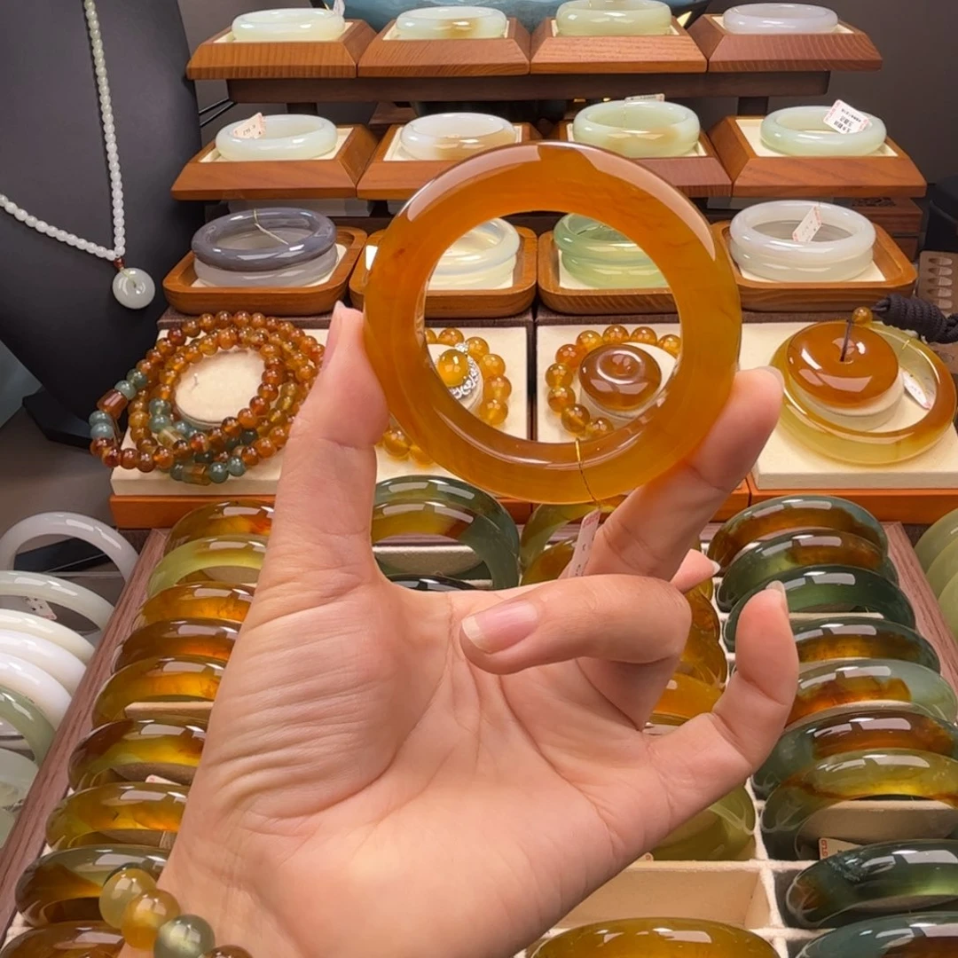 蛇纹石玉未镶嵌手镯54