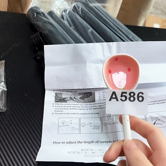 摆件发一套………………………………………………………………