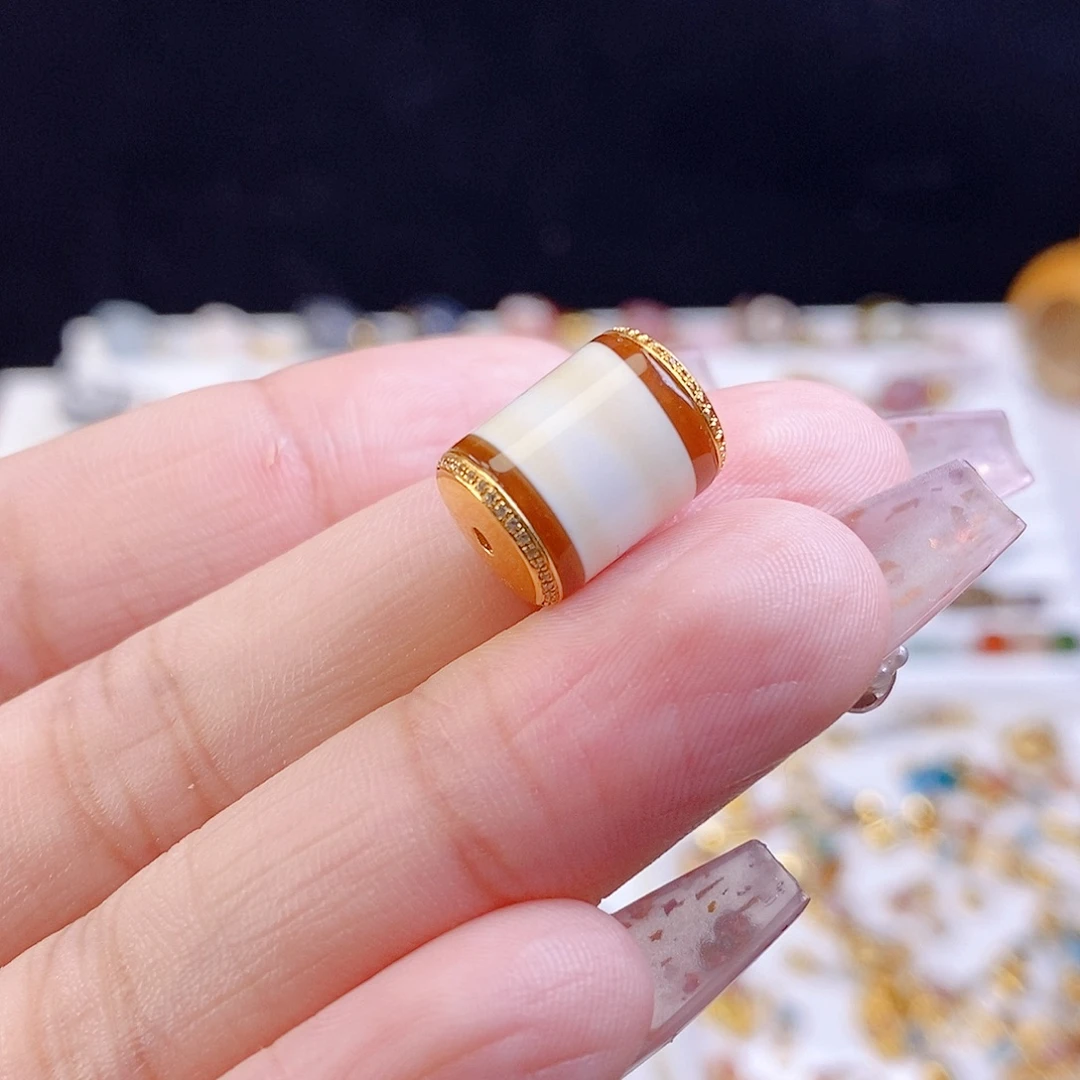 玛瑙/玉髓18K金镶嵌颈饰10.1x13.6