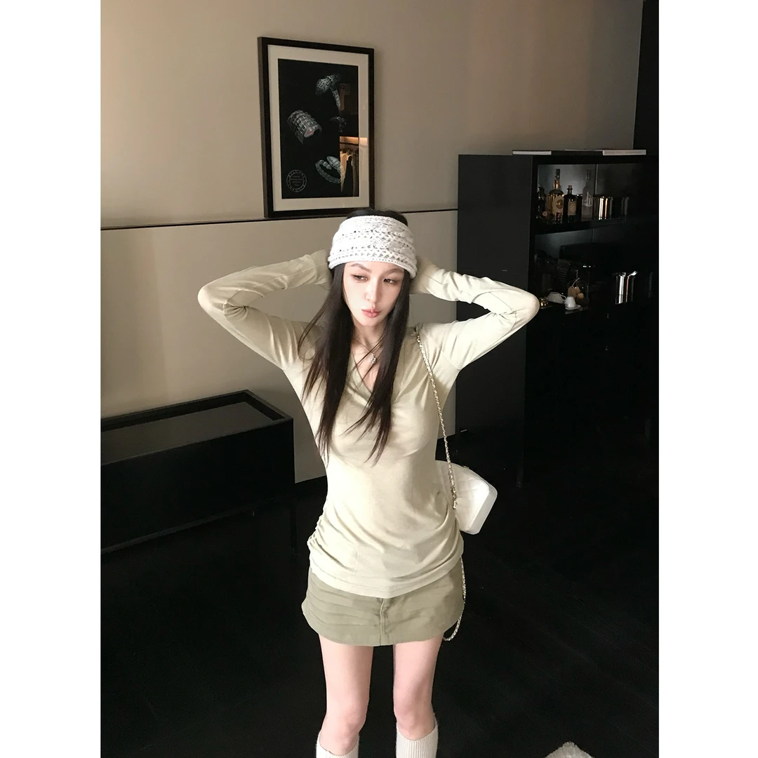 SKKSkk Store 舒适回归 天丝羊毛长袖T恤设计感V领收腰打底上衣女