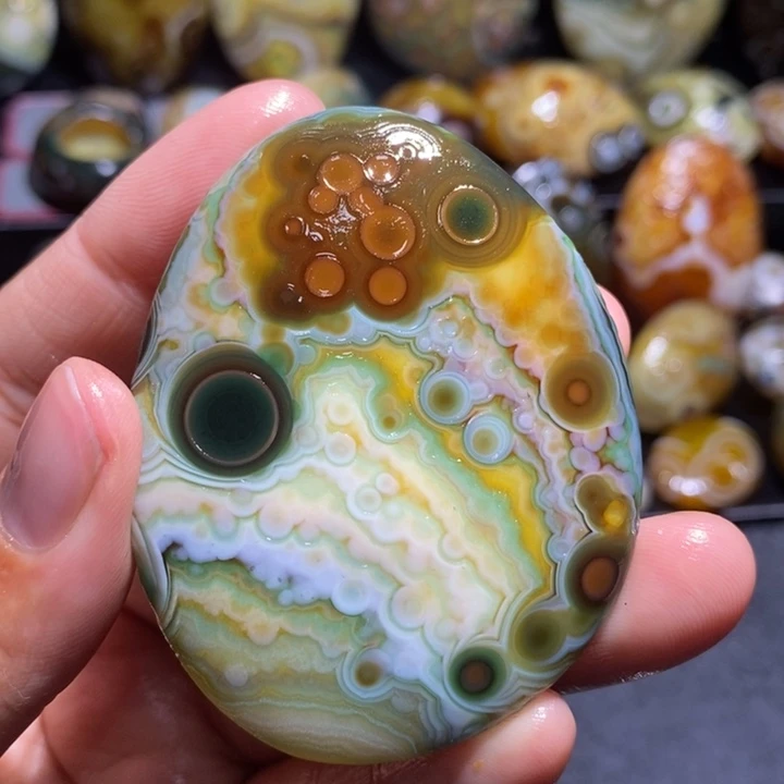 玛瑙/玉髓未镶嵌珠宝奇石106