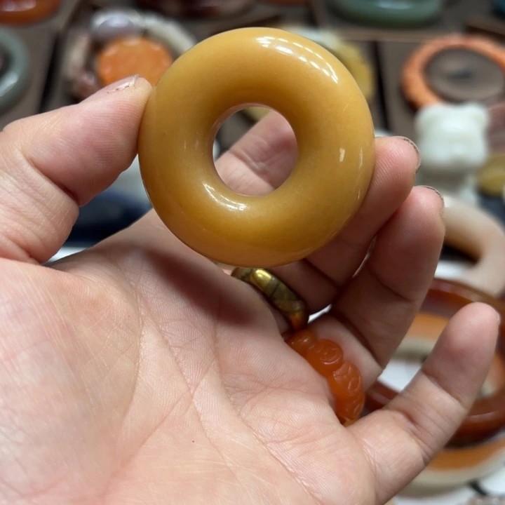 石英岩玉合金颈饰