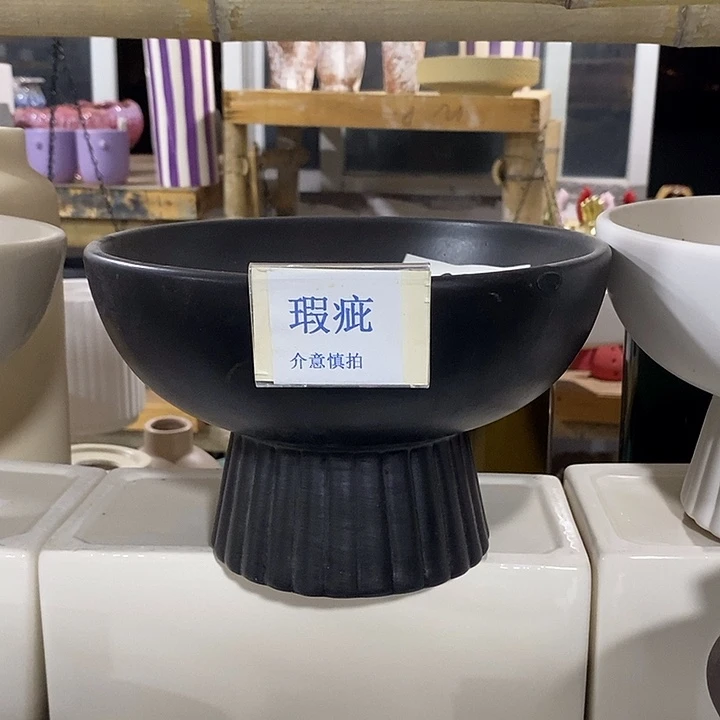 紫砂花盆多肉瑕疵盆有孔。