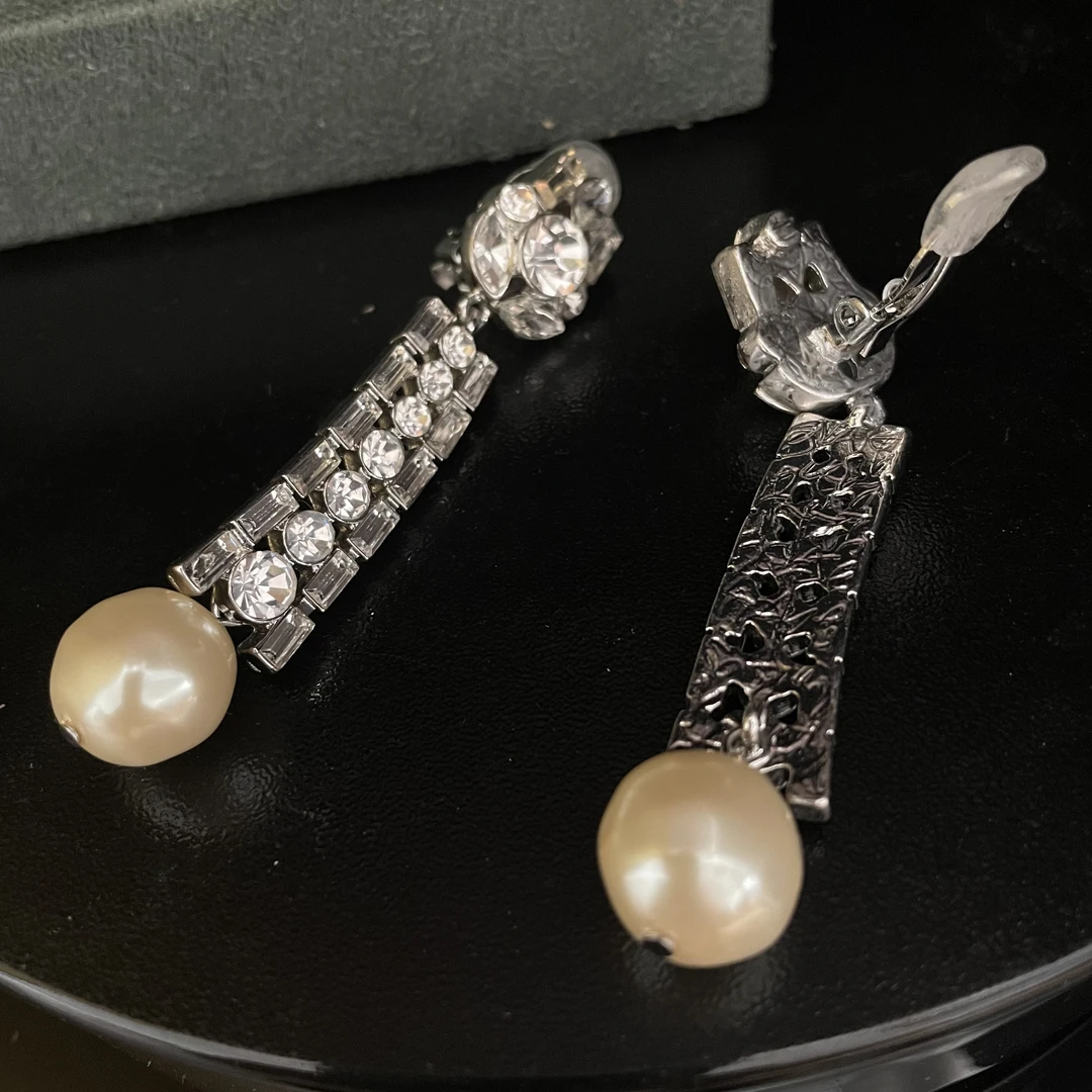 合金玻璃耳饰 中古复古珠珠小众气质白色耳饰许美丽