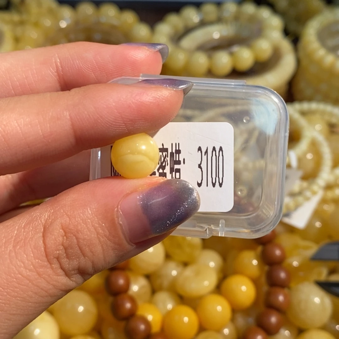 琥珀未镶嵌珠宝奇石3100