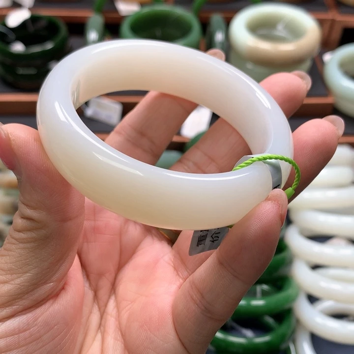 【闪购商品】未镶嵌手镯和田玉22