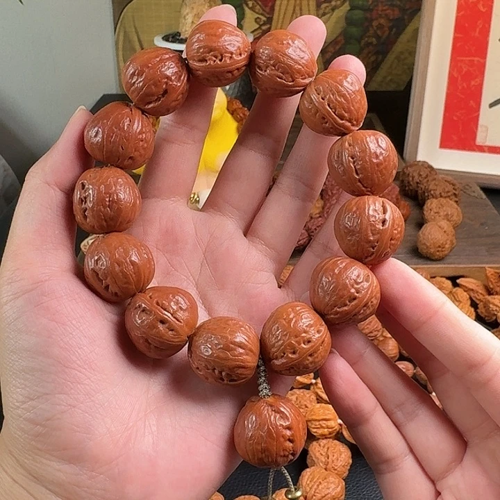 文玩核桃手串红皮光头