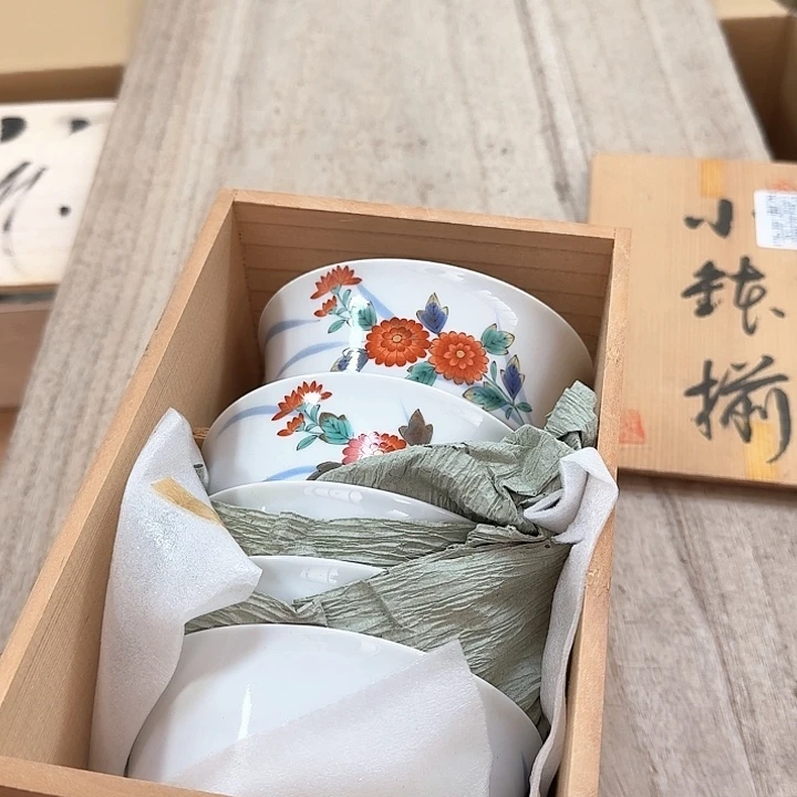 瓷片噗哈哈哈哈哈哈哈哈哈我笑