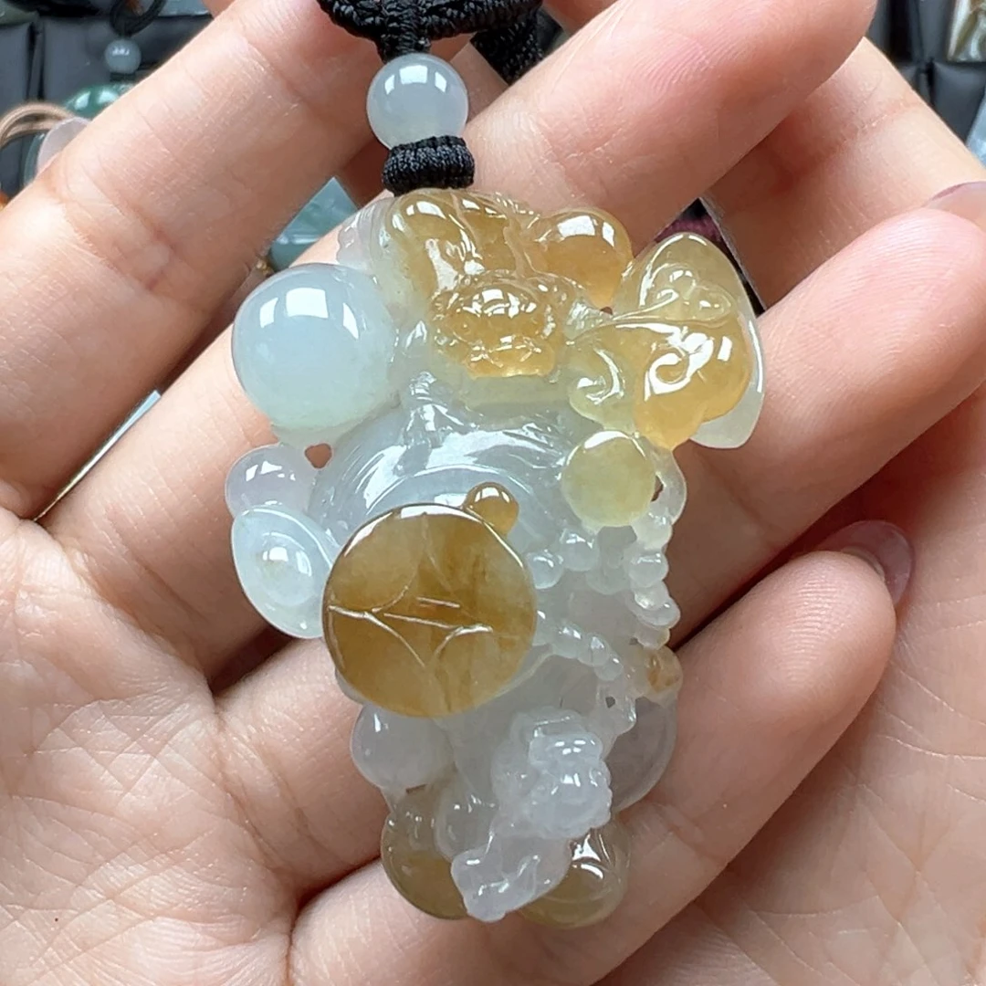 翡翠颈饰未镶嵌聚宝盆