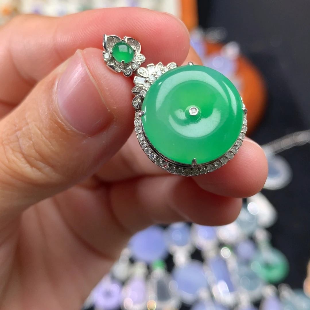 吊坠(不含链)18K金镶嵌翡翠