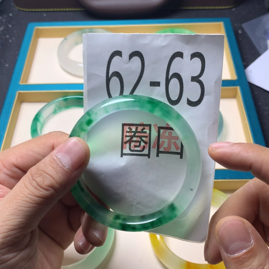 1石英岩玉手镯手镯