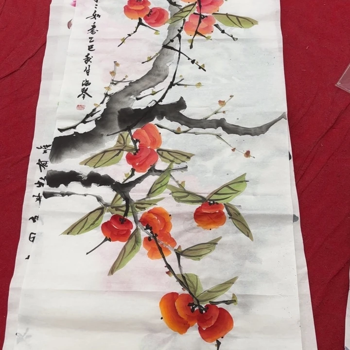 国画花鸟等图案为一体而得