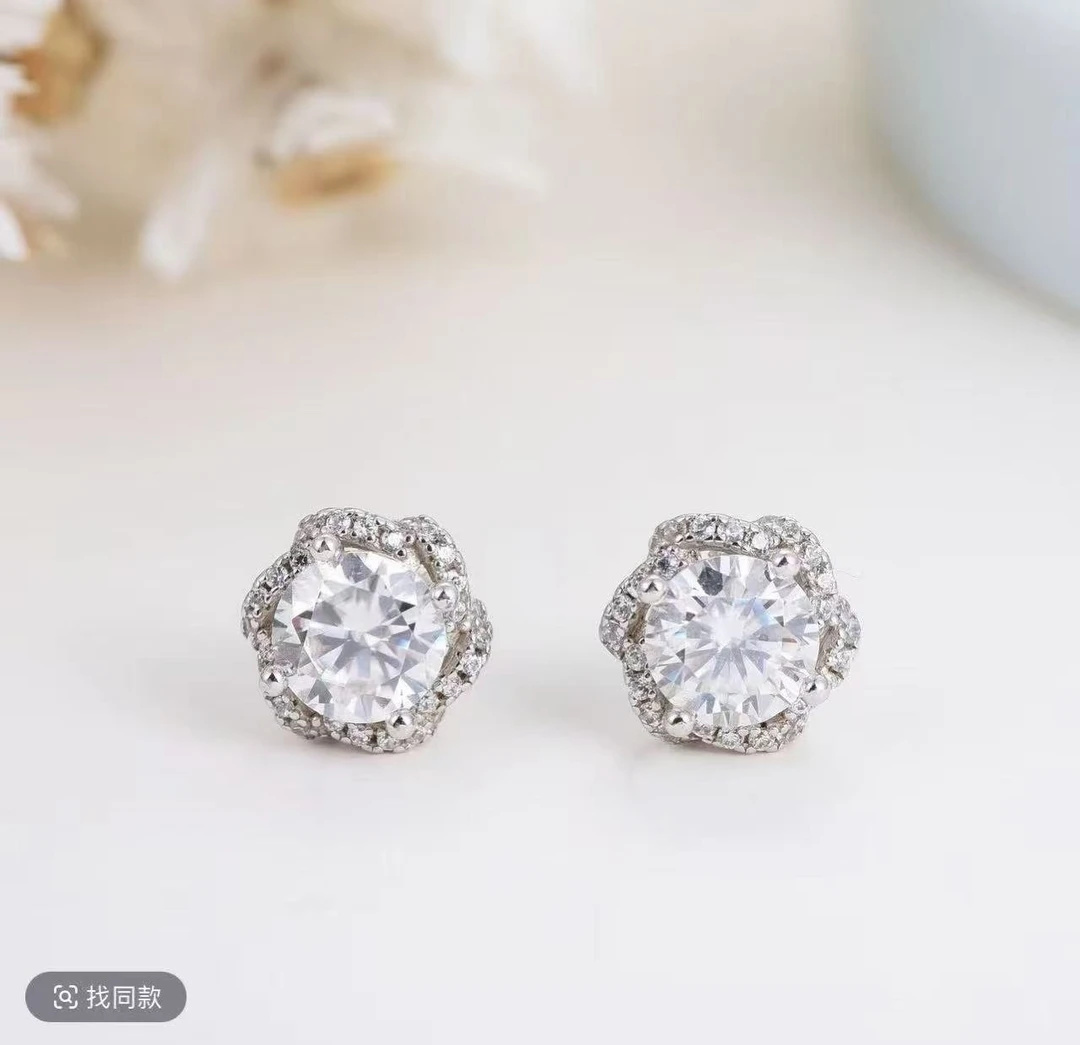 1.0CT 玫瑰花耳钉