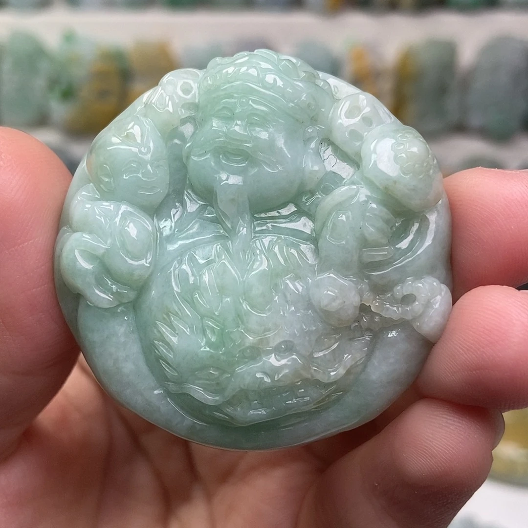 翡翠未镶嵌吊坠(赠链)