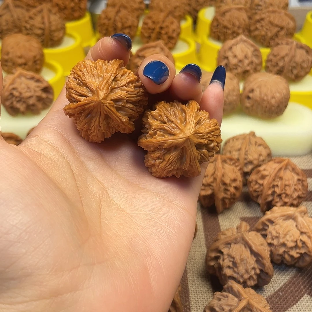 s***g吊坠文玩核桃文山三棱