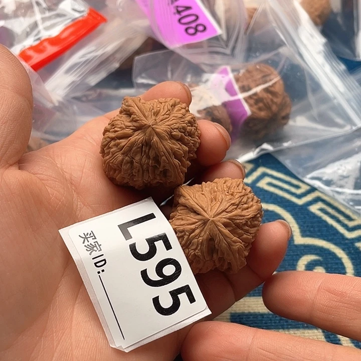 文玩核桃把件南疆