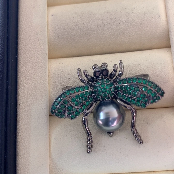 未镶嵌胸饰海水珍珠