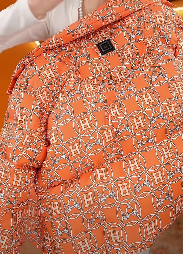 CC-2025爱马新品高端橙色冬季新款橙色羽绒服