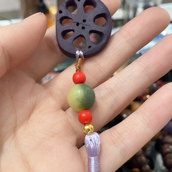 泥塑合香珠藕片奇丑无比