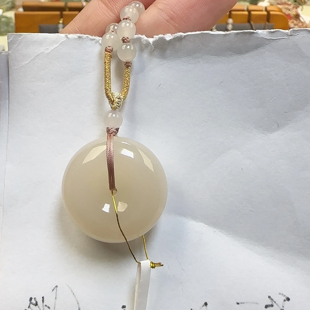 爱***悔和田玉未镶嵌颈饰