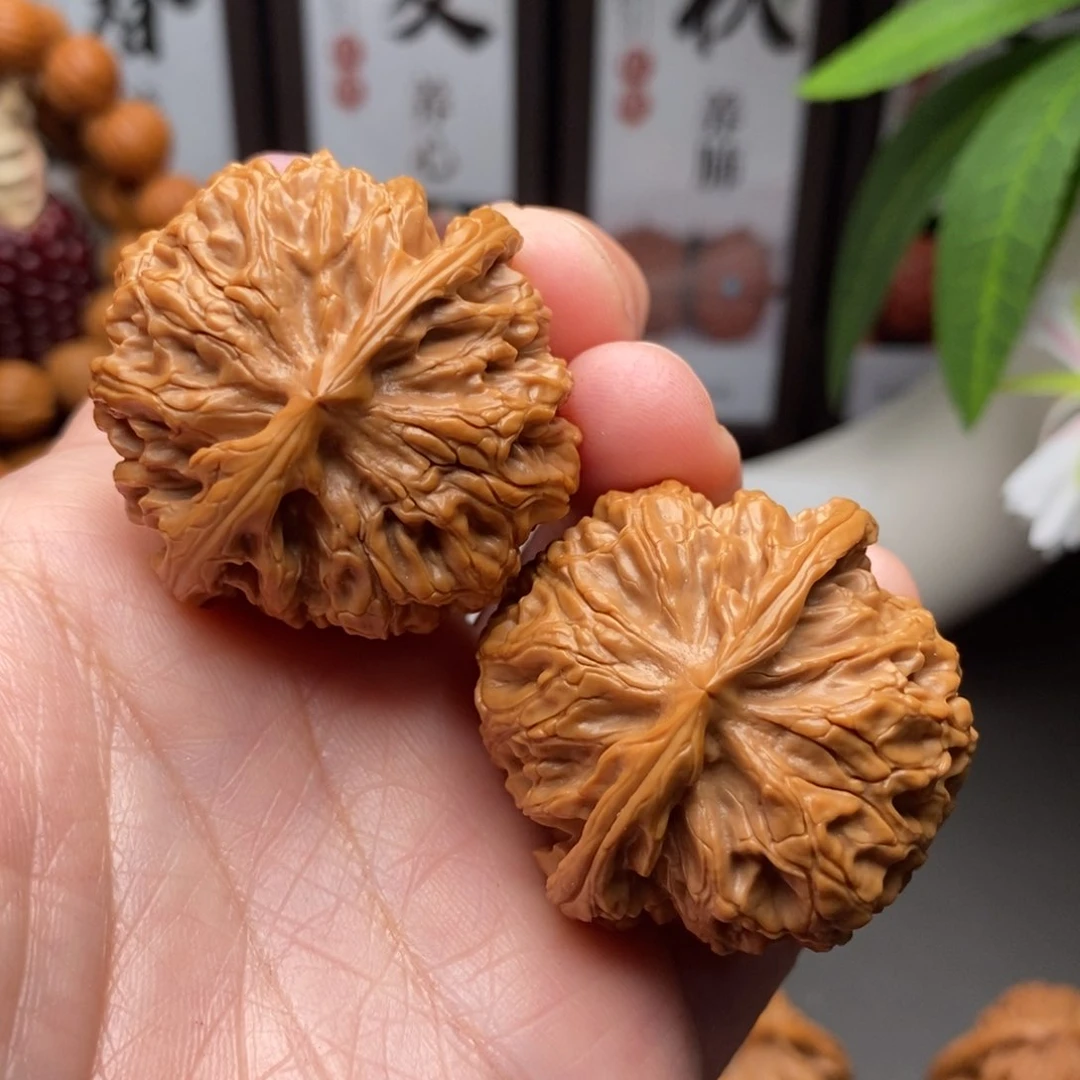 大****g文玩核桃苹果园狮子头40