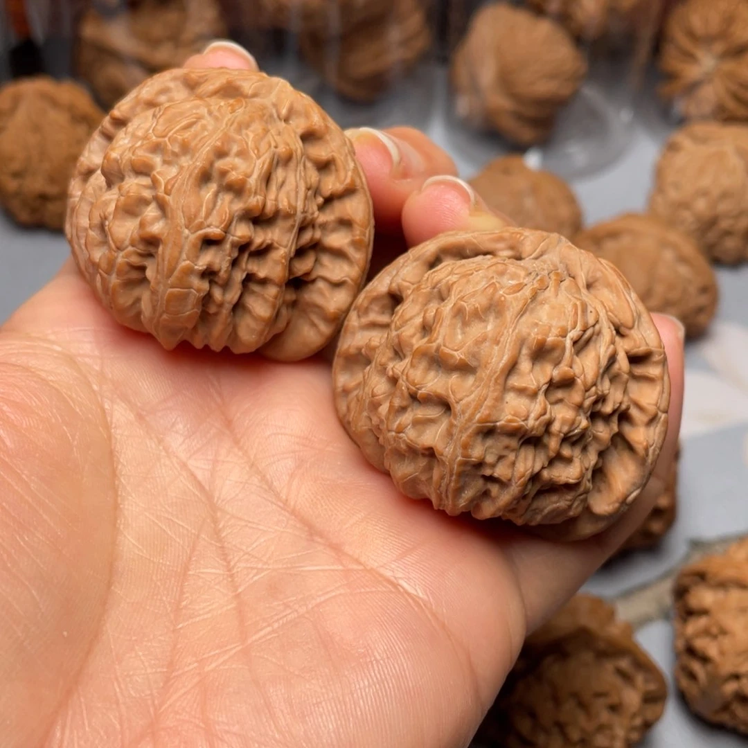 【闪购商品】文玩核桃吊坠球白-………