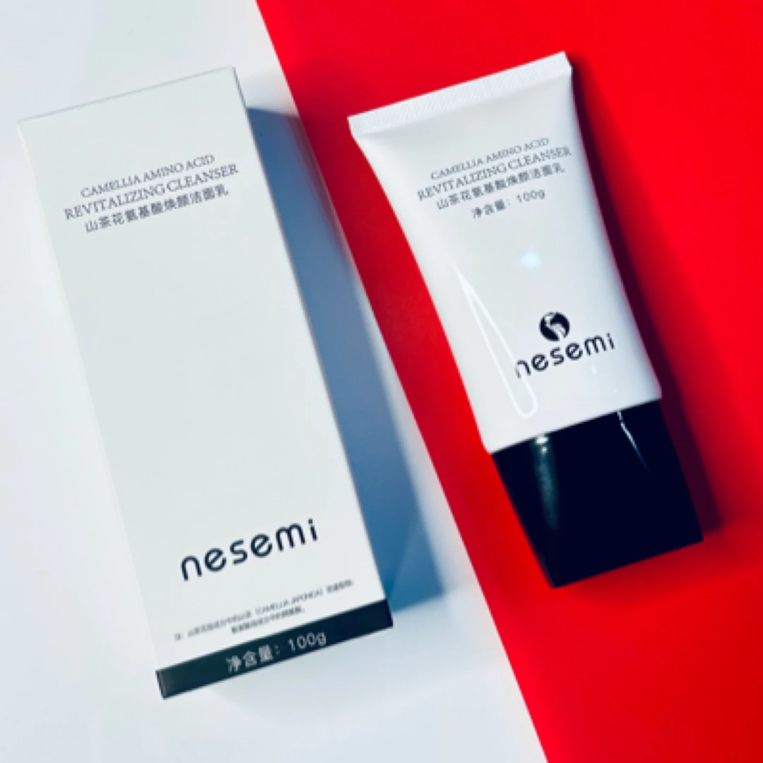 NESEMI山茶花氨基酸焕颜洁面乳