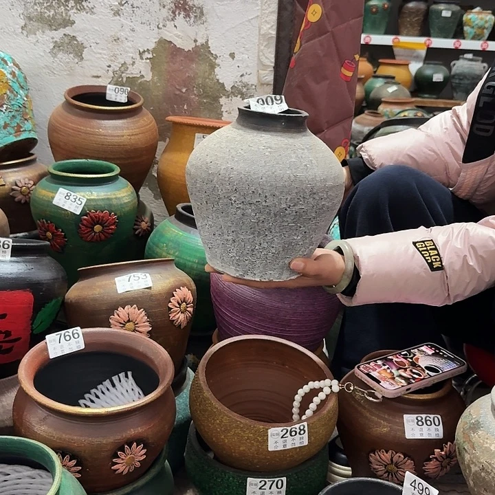 瑕疵灰色坛子009高度19口径8