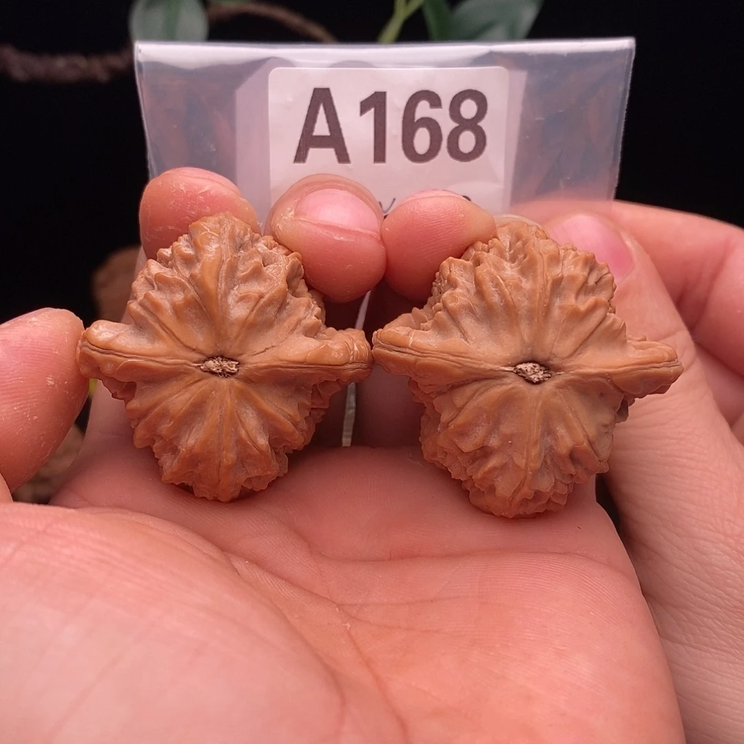 文玩核桃吊坠马老四42