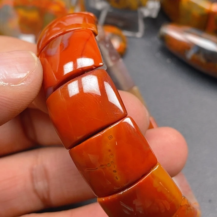 玛瑙/玉髓颈饰未镶嵌信*