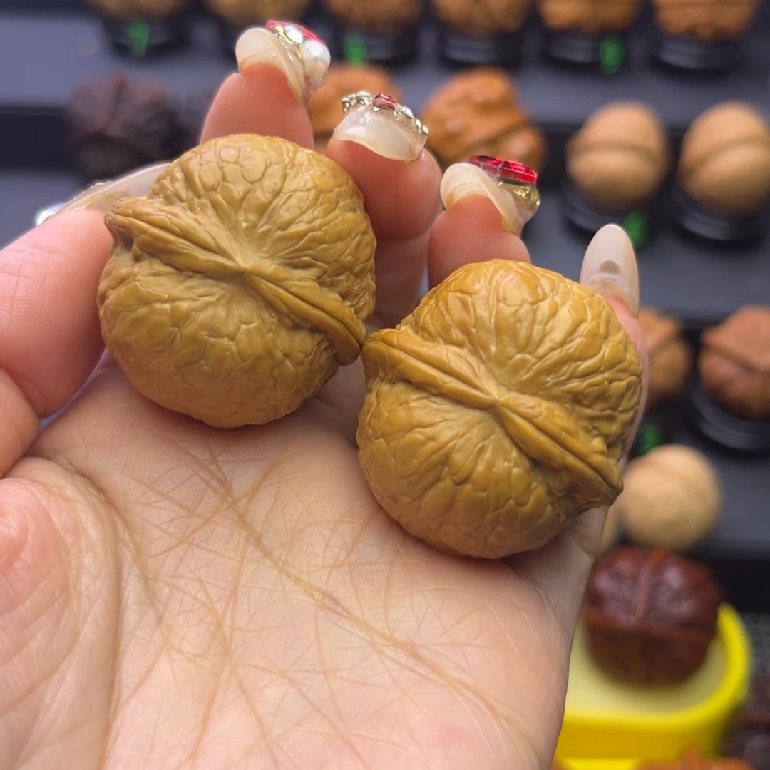 吊坠文玩核桃蛇皮球