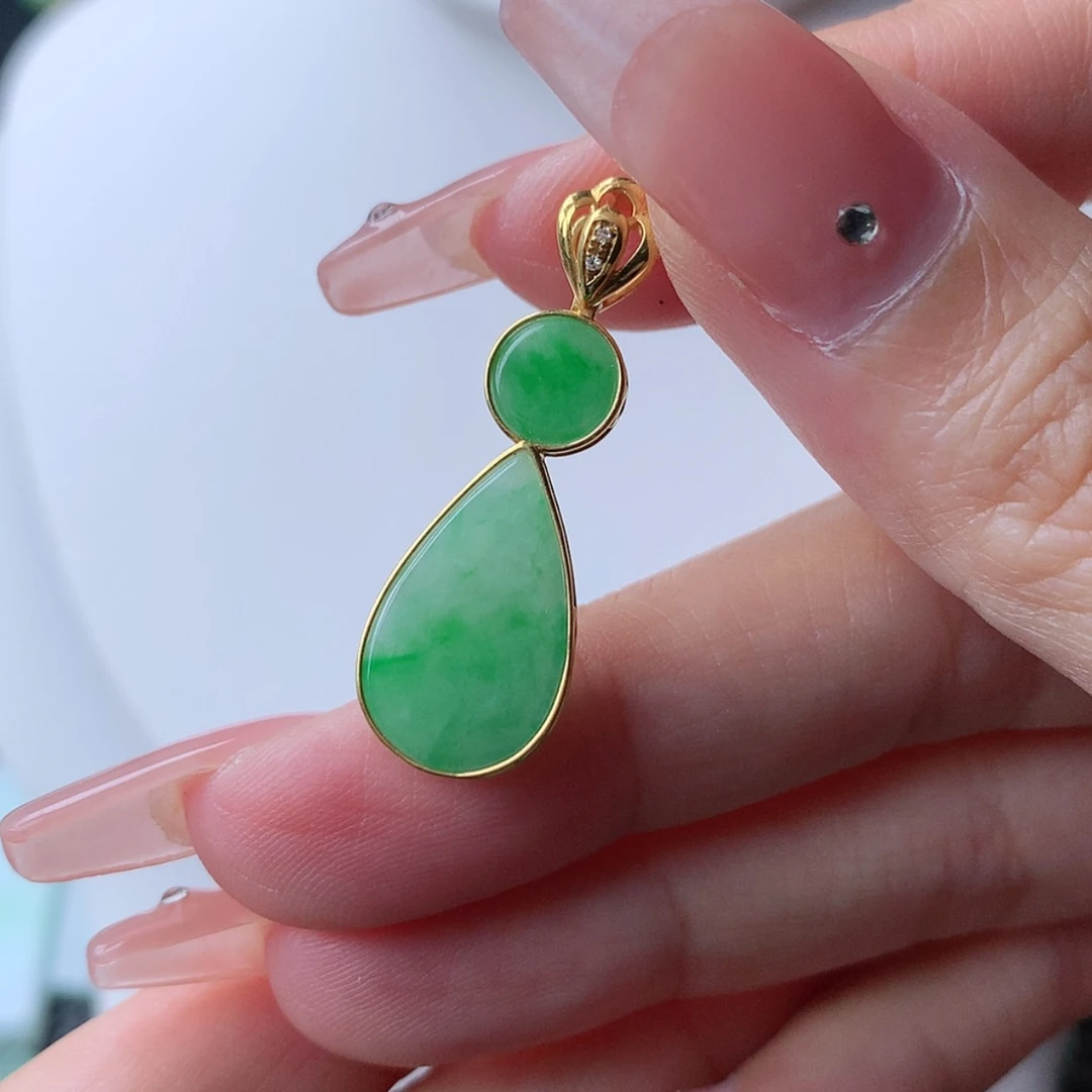 【闪购商品】翡翠18K金镶嵌吊坠(赠链)