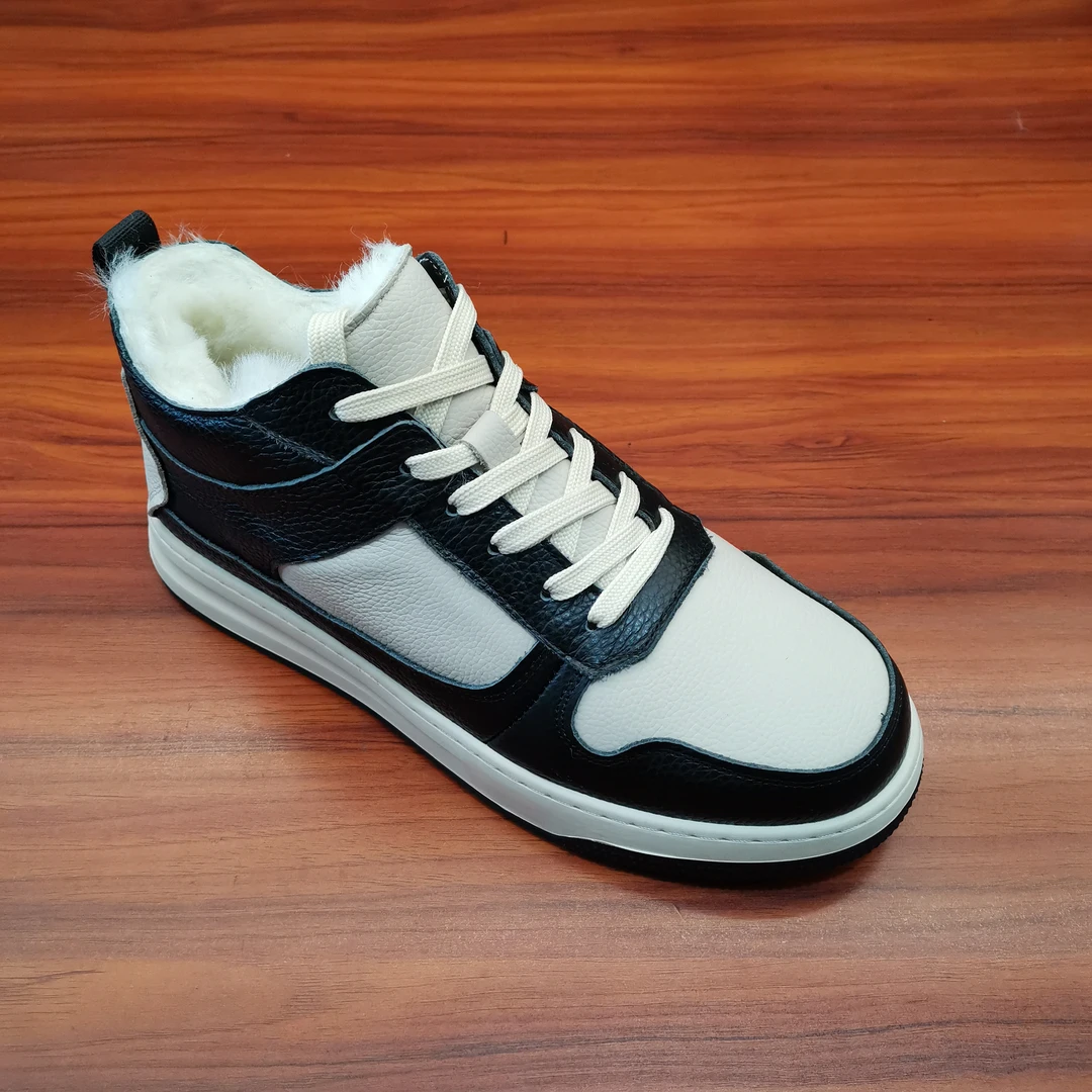 《加厚羊毛》头层牛皮，熊猫配色，休闲时尚爆款潮流板鞋8823-2皮鞋码