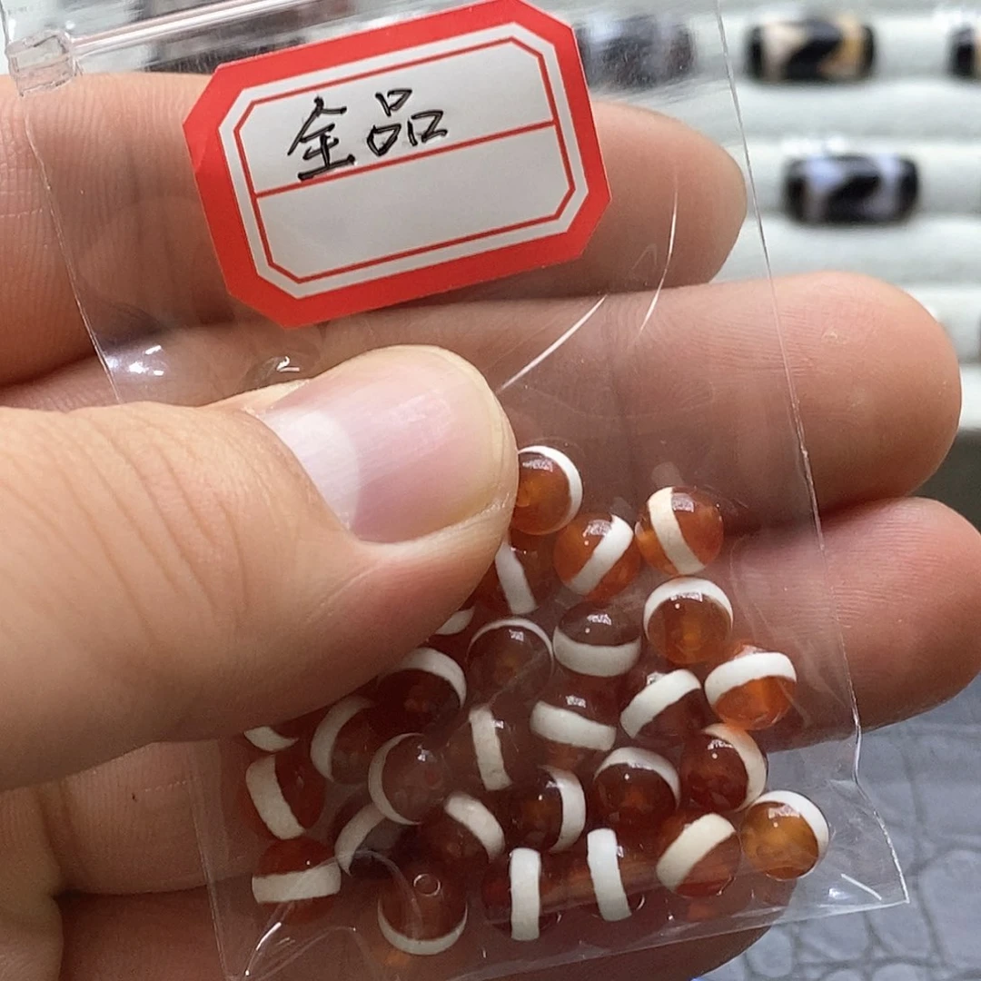 玛瑙/玉髓玛瑙红肉一线，全品未镶嵌