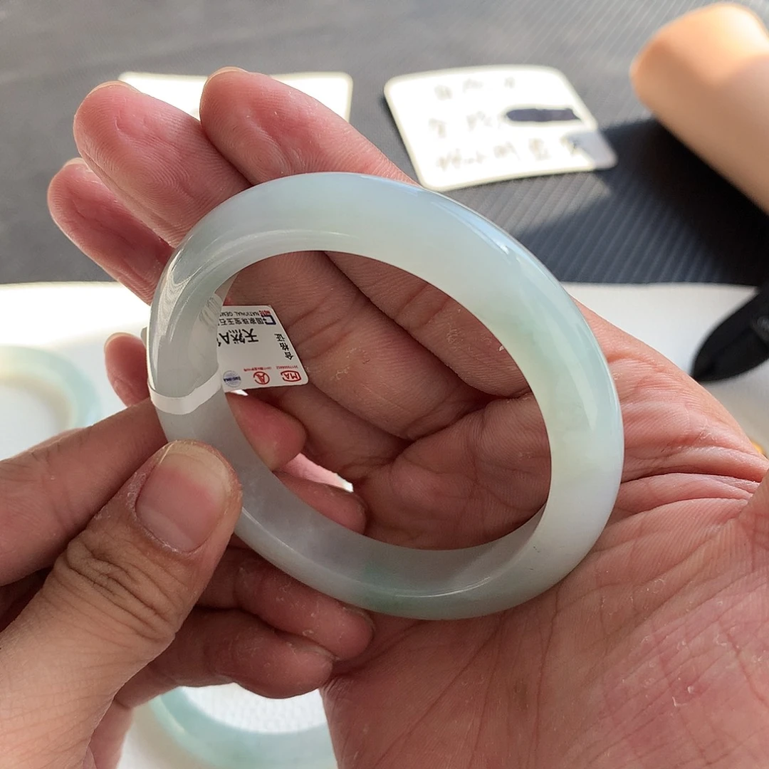 翡翠手镯未镶嵌50号 56.5