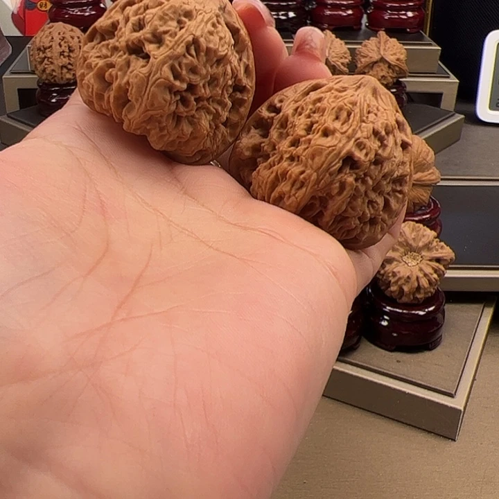 文玩核桃把件39 南疆石f-003