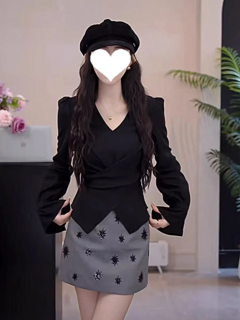 【棠枝词意】设计感时尚长袖洋气衬衫女V领上衣高腰显瘦百搭上衣