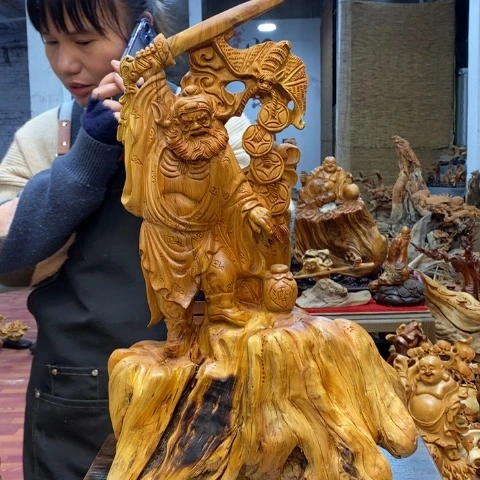 柏木（崖柏）?***人太行崖柏根雕