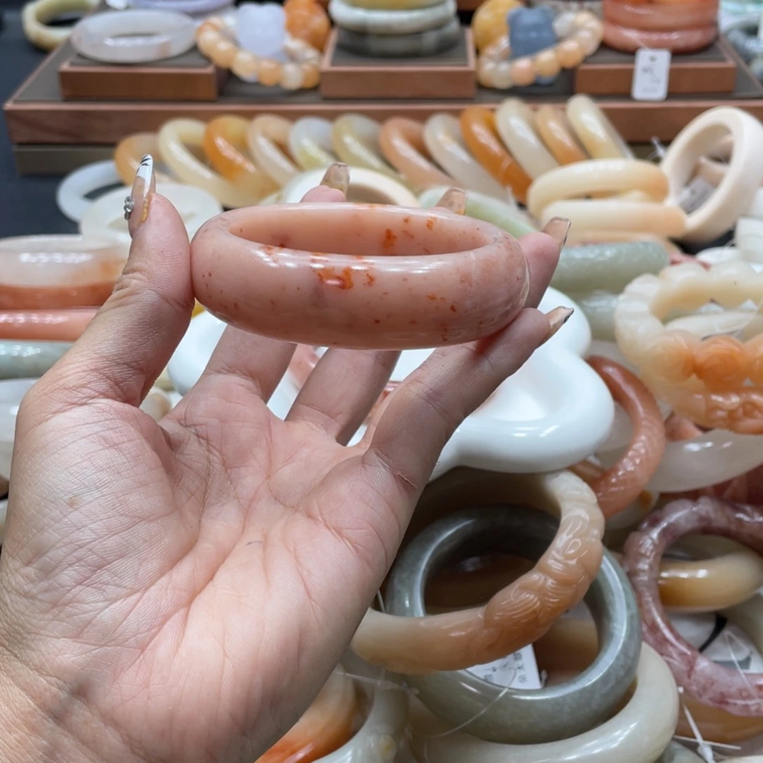 石英质玉手镯未镶嵌?****.