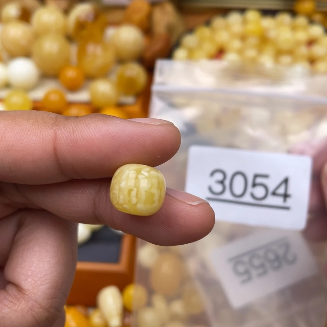 琥珀珠宝奇石未镶嵌兰*.