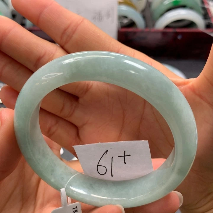 未镶嵌手镯翡翠手镯