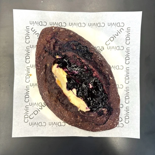 【配送到家】桑葚蓝莓乳酪欧包