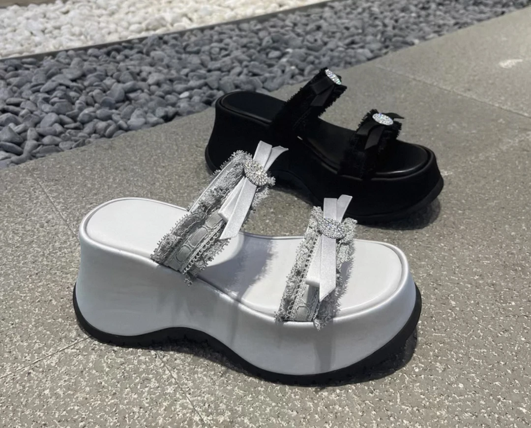 古典卡卡2025夏季新款增高一字款凉拖