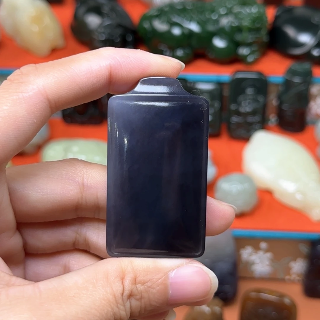 未镶嵌和田玉（糖玉）把件