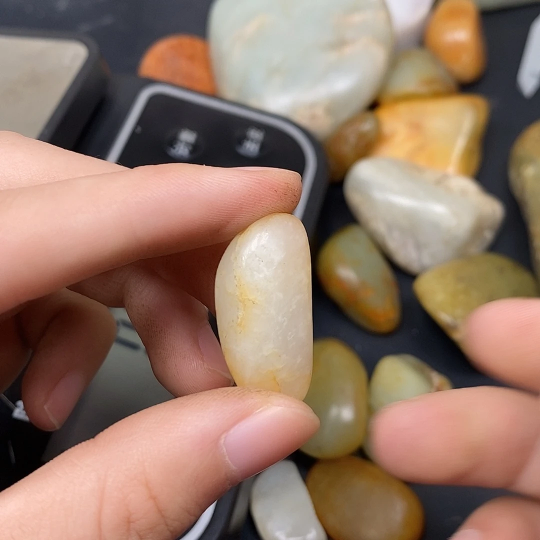 和田玉（糖玉）未镶嵌挂件