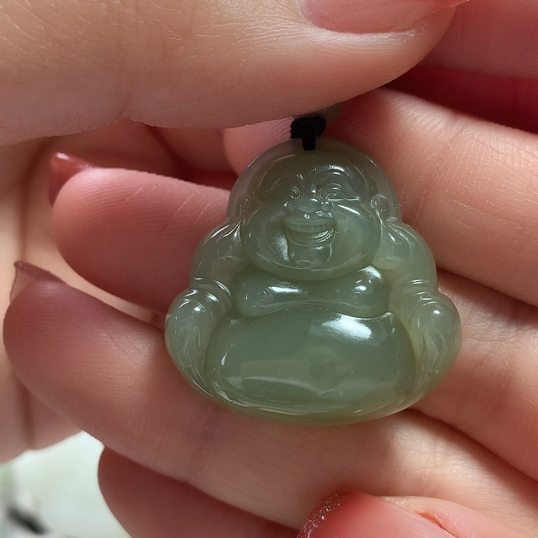 和田玉未镶嵌颈饰包容