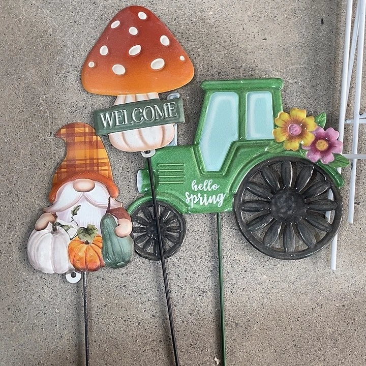 树脂蘑菇地精小汽车