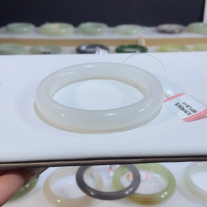 和田玉未镶嵌手镯白润细